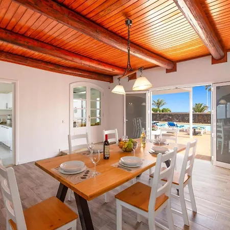 Nino By * פוארטו דל כרמן